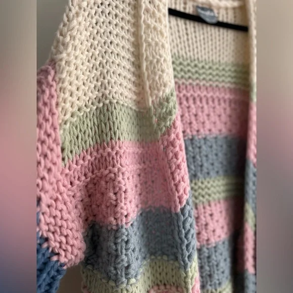 Stripped chunky oversized sweater - Picture 7 of 8